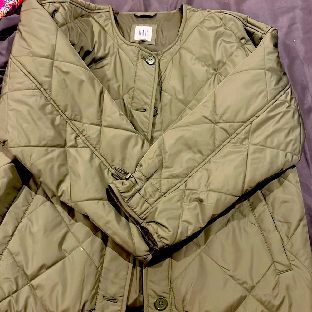 GAP GREEN PUFFER JACKET